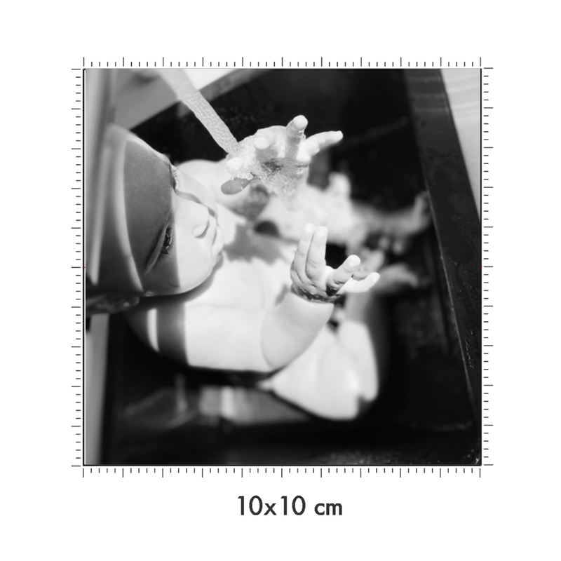 10 x 10 cm
