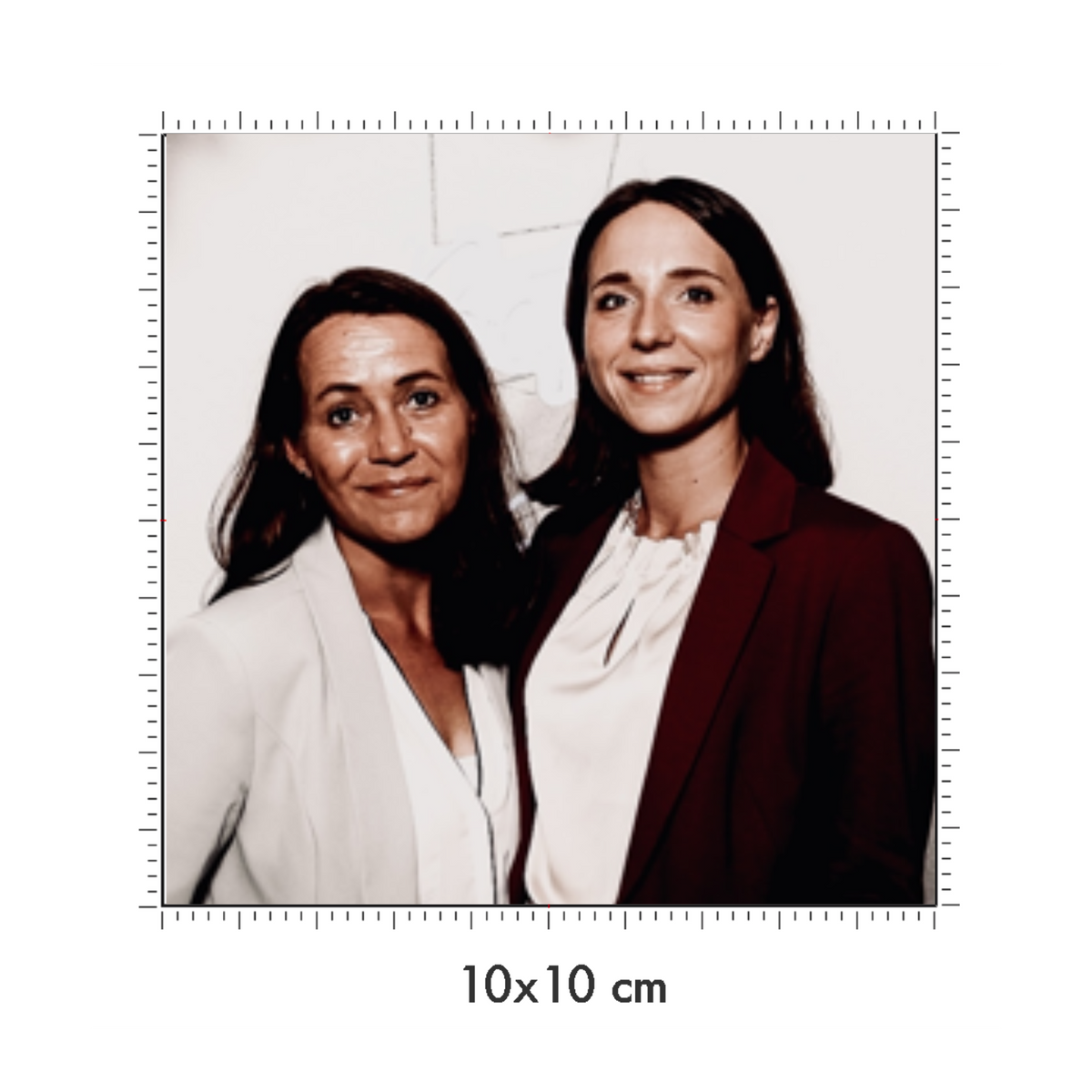 10 x 10 cm