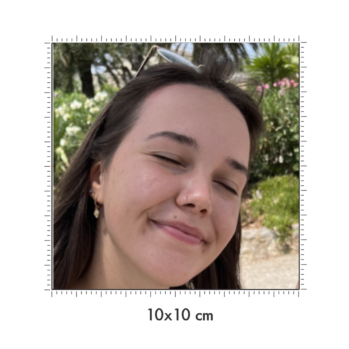 10 x 10 cm